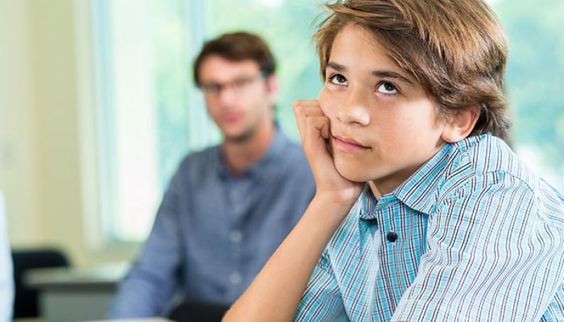 المراهقة تحت المجهر: مشاعر، تحديات وحلول